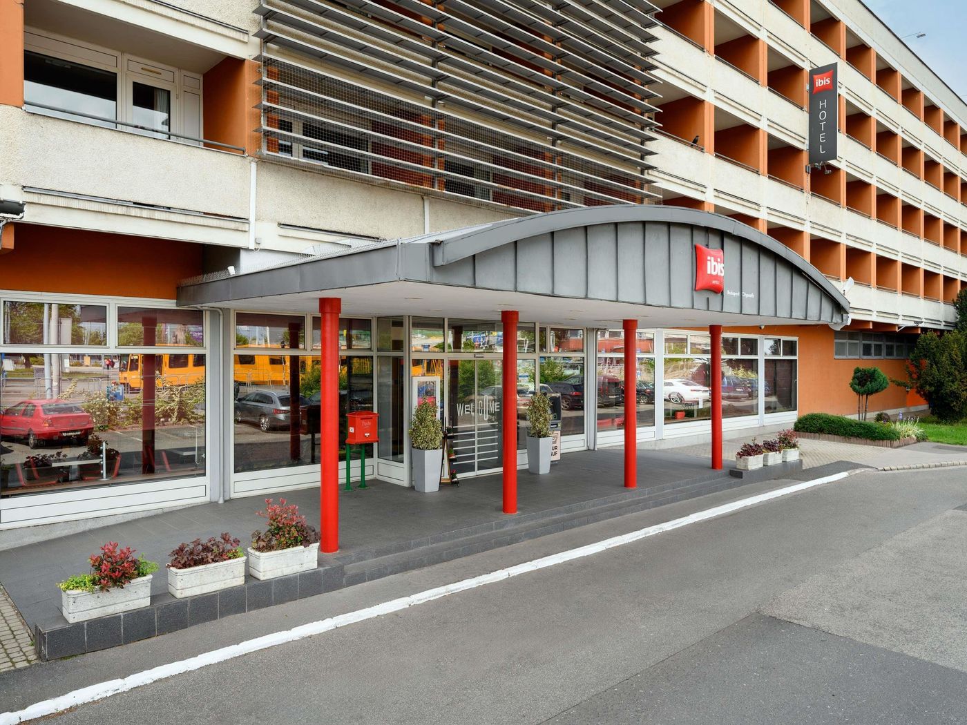ibis-Budapest-Citysouth-General-view-1