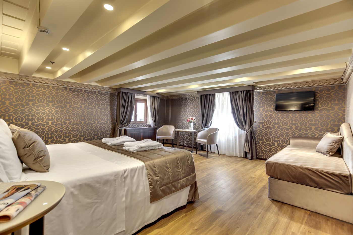 Hotel-Dona-Palace-Room-27