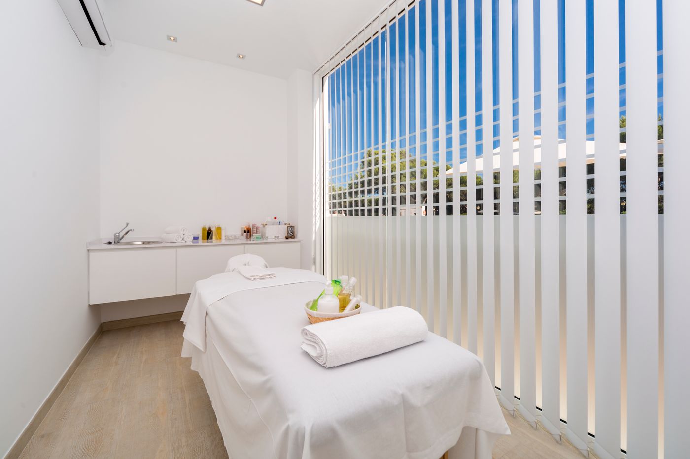 Globales-Lord-Nelson-Sports-and-Entertainment-32