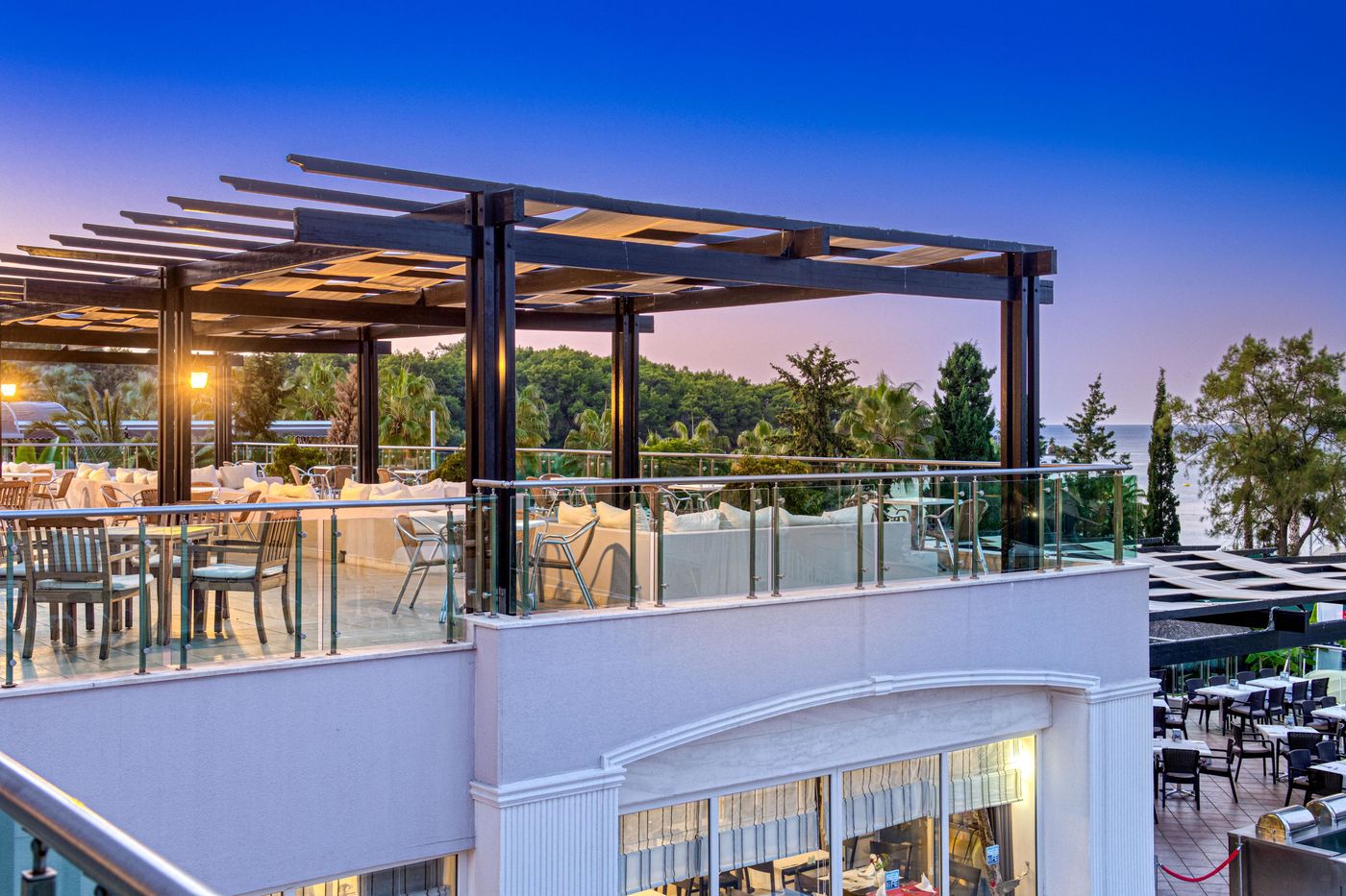 Sealife-Buket-Beach-Hotel-Terrace-17