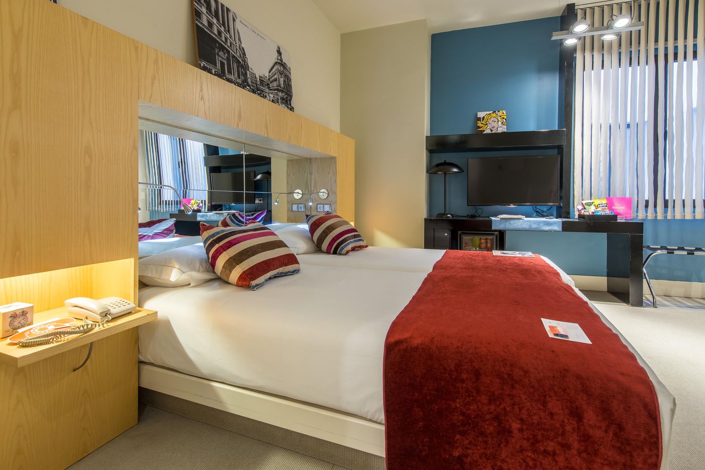 Room-Mate-Alicia-Room-17