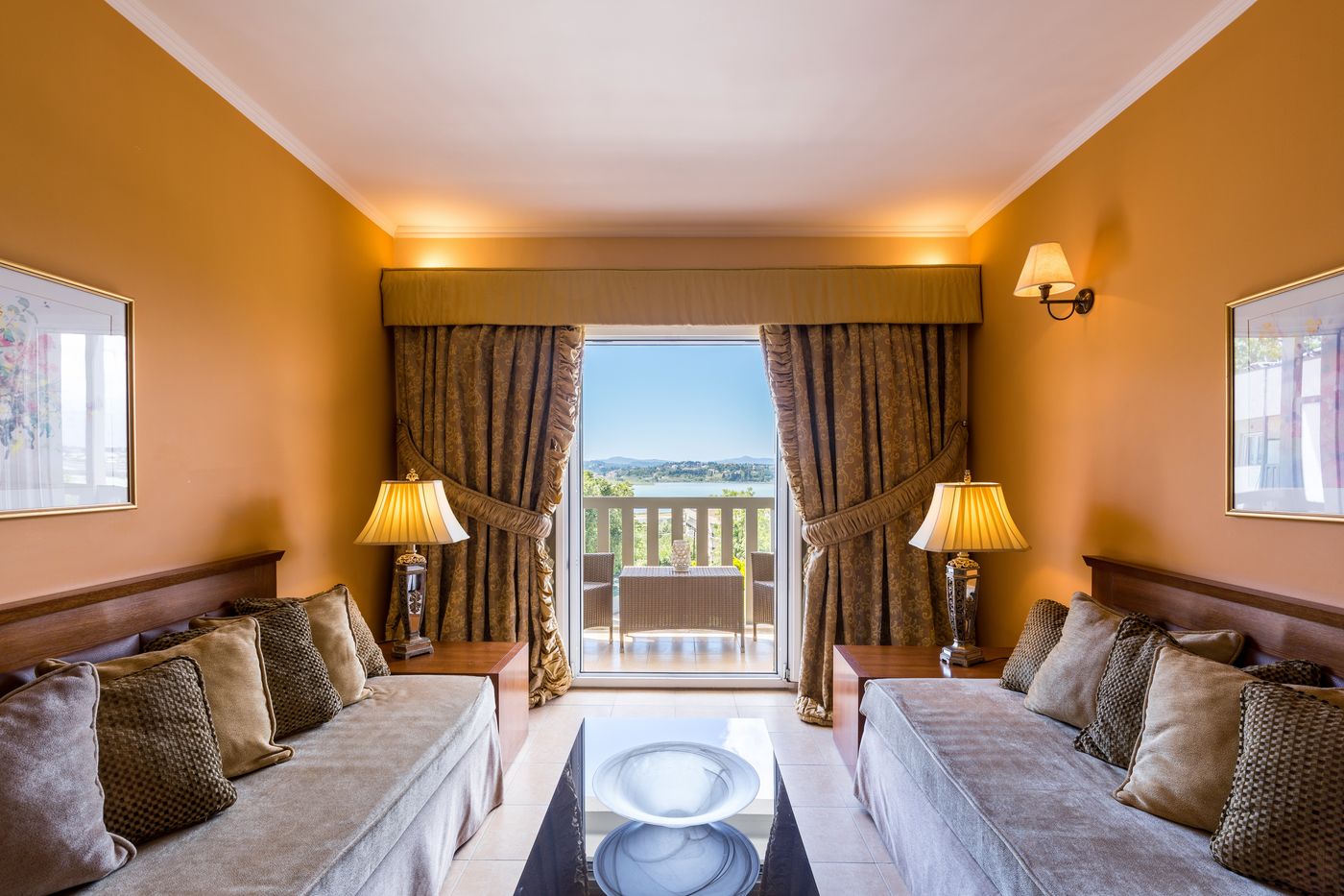 Ariti-Grand-Hotel-Room-42