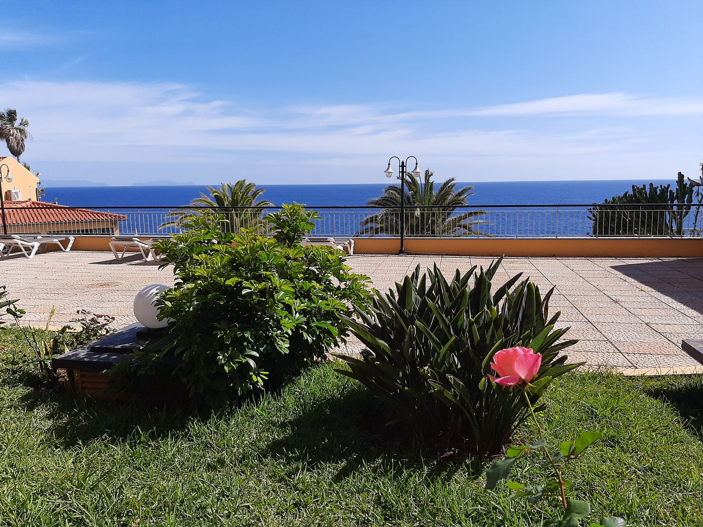 Hotel-Cais-da-Oliveira-Terrace-64