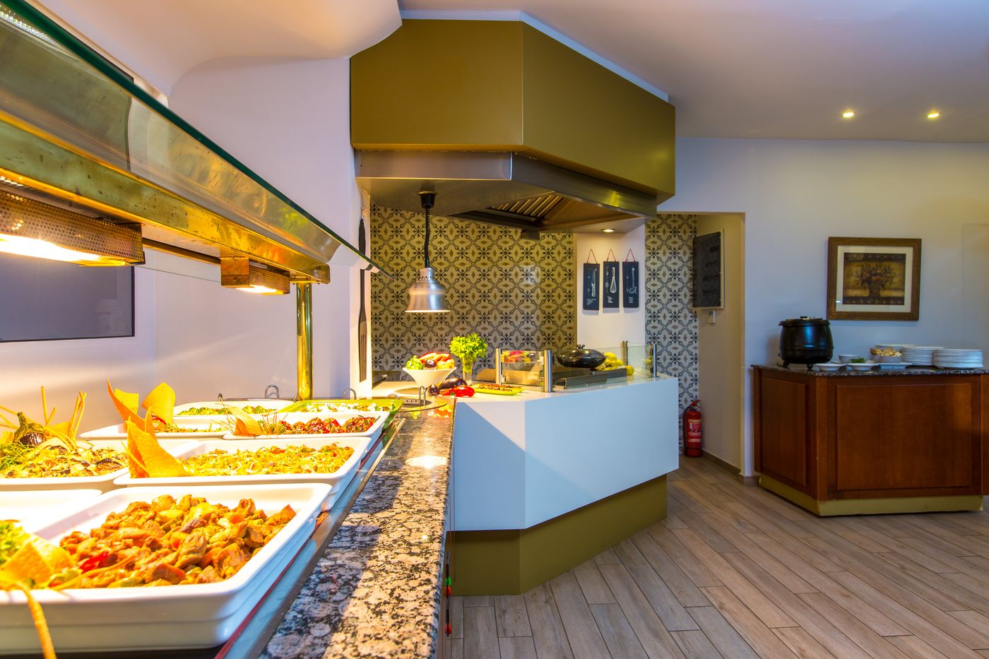 Hotel-Ideon-Restaurant-30