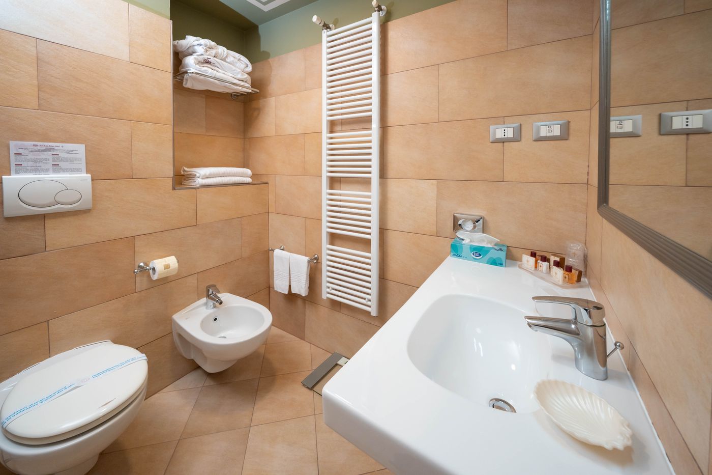 San-Luca-Palace-Room-20