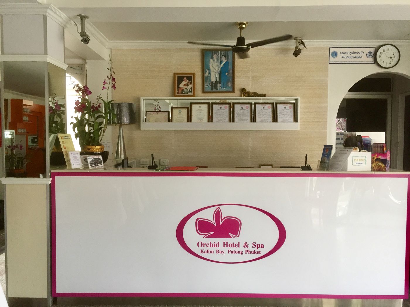 Orchid-Hotel-Kalim-Bay-Phuket-Lobby-46