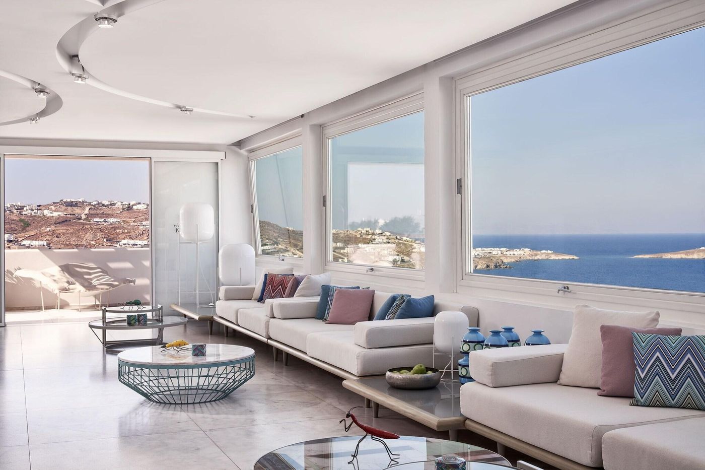 Myconian-Kyma---Design-Hotels-Lobby-61