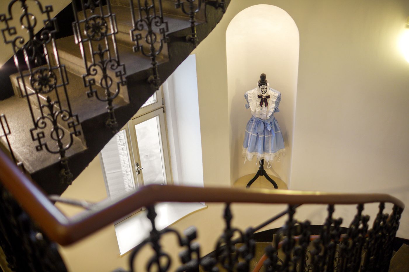 EA-Hotel-Victoria-Lobby-10