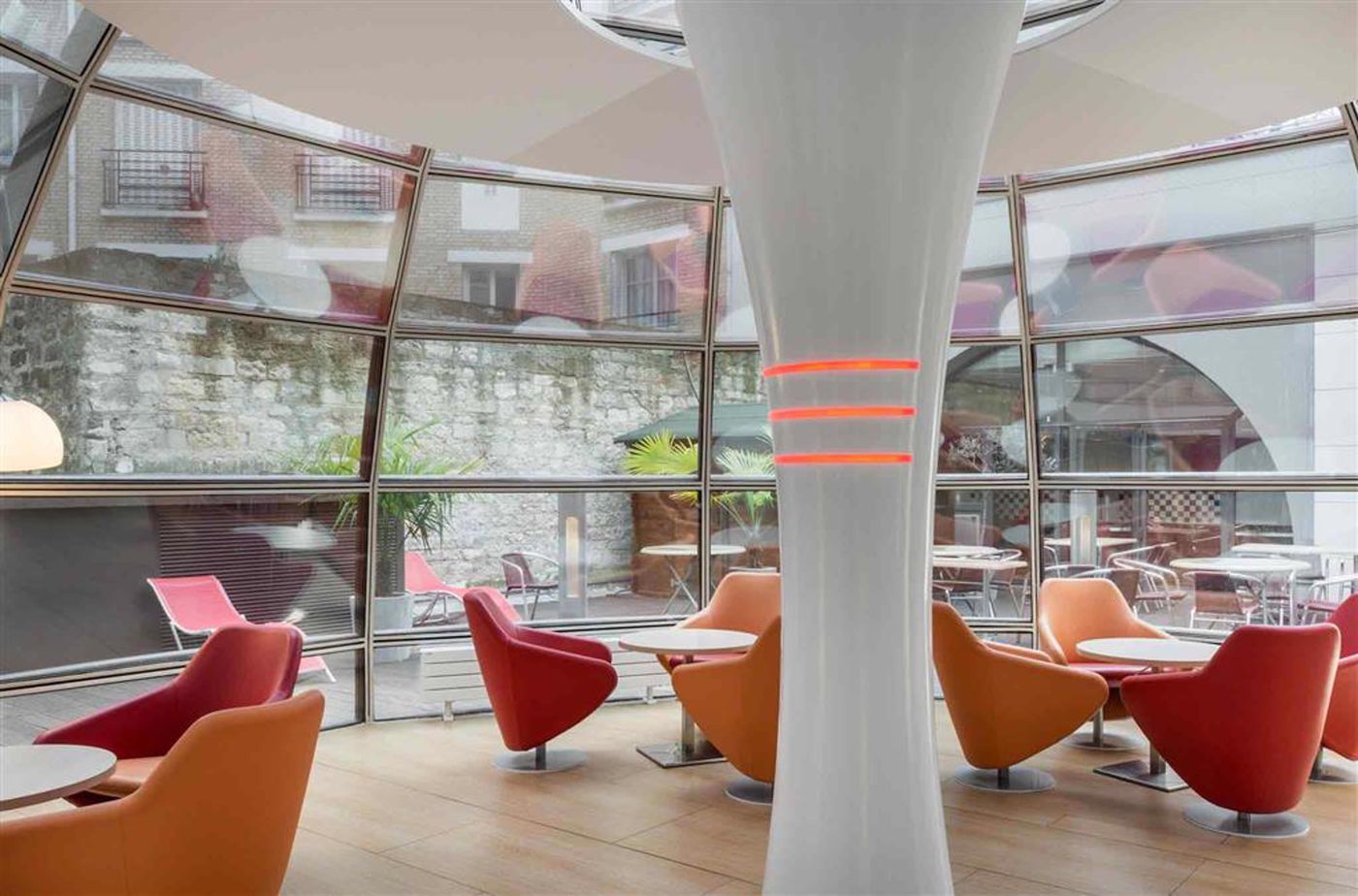 Ibis-Paris-Tour-Eiffel-Bar-21