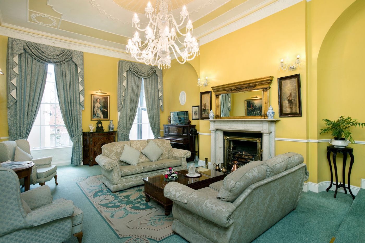 Harrington-Hall-Hotel-Lobby-2