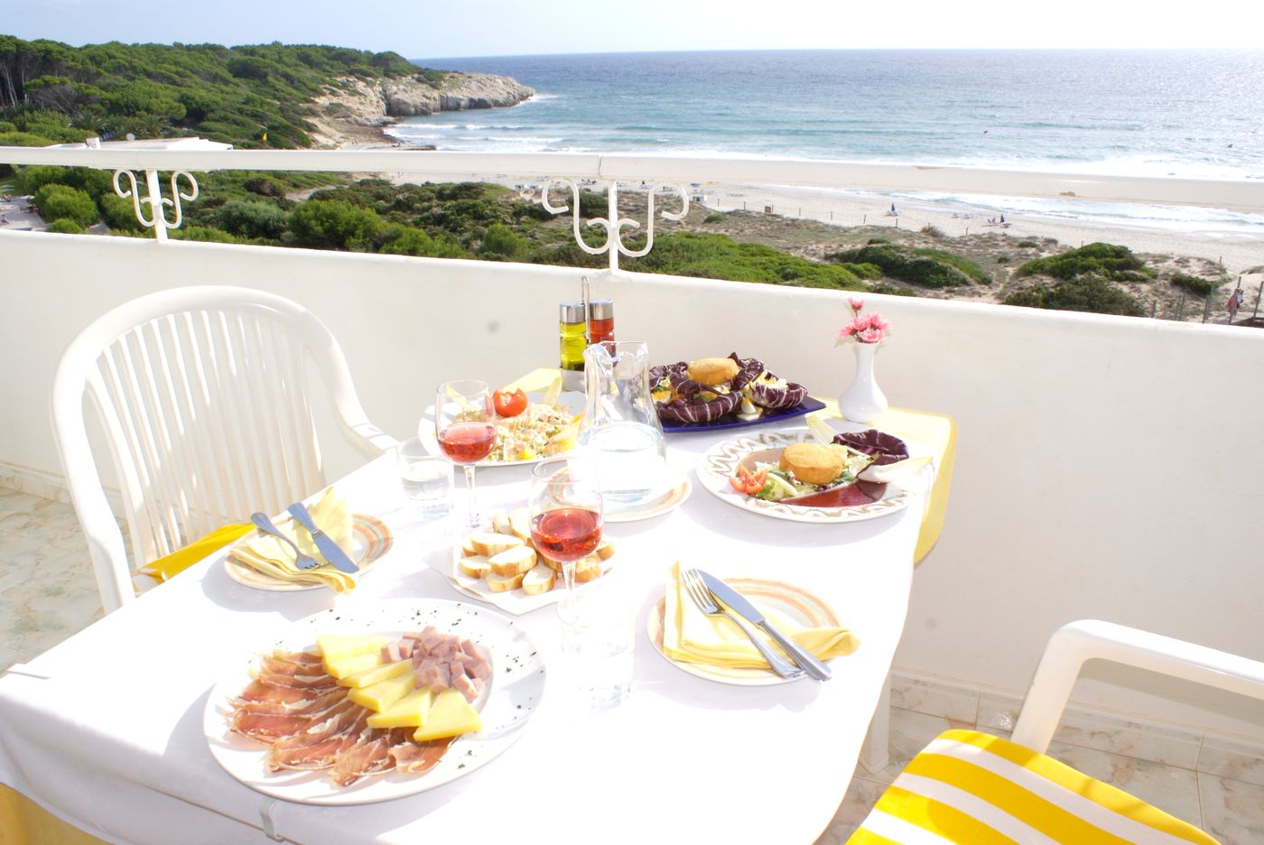 Hamilton-Court-Room-61