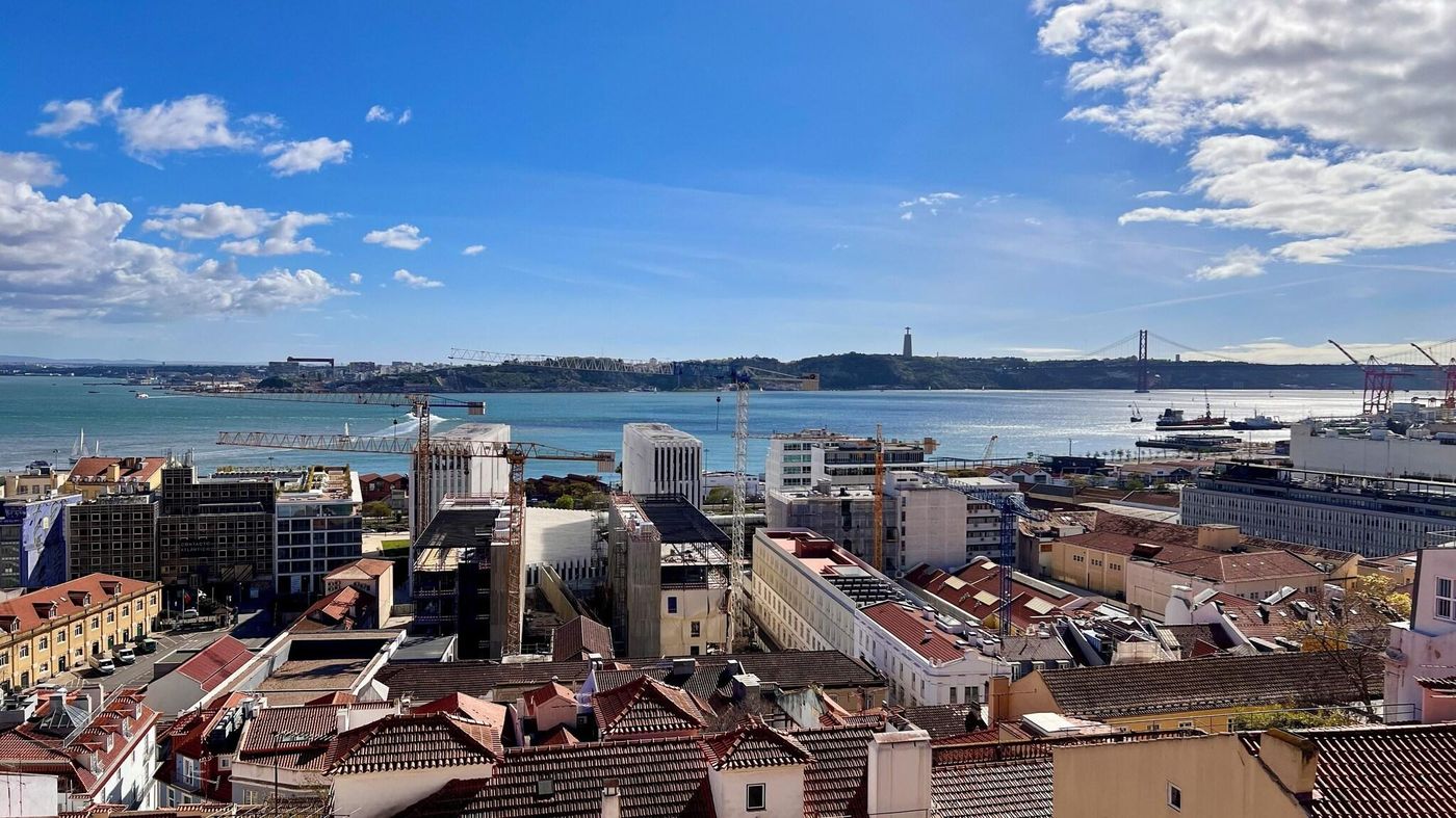 Monte Belvedere Hotel By Shiadu-Portugal-Lisbon-General view-9