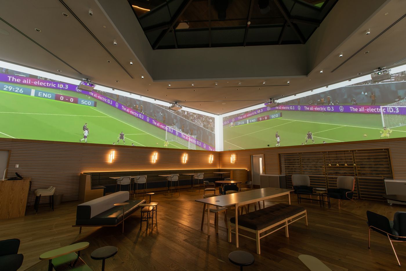 Yotel Edinburgh - United Kingdom - Edinburgh - Sports and Entertainment - 2