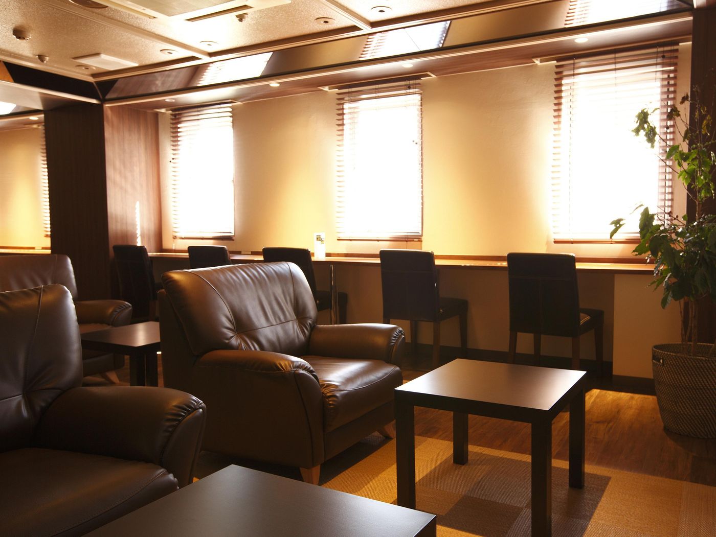 Shinjuku Kuyakusho-mae Capsule Hotel-Japan-Tokyo-Lobby-5