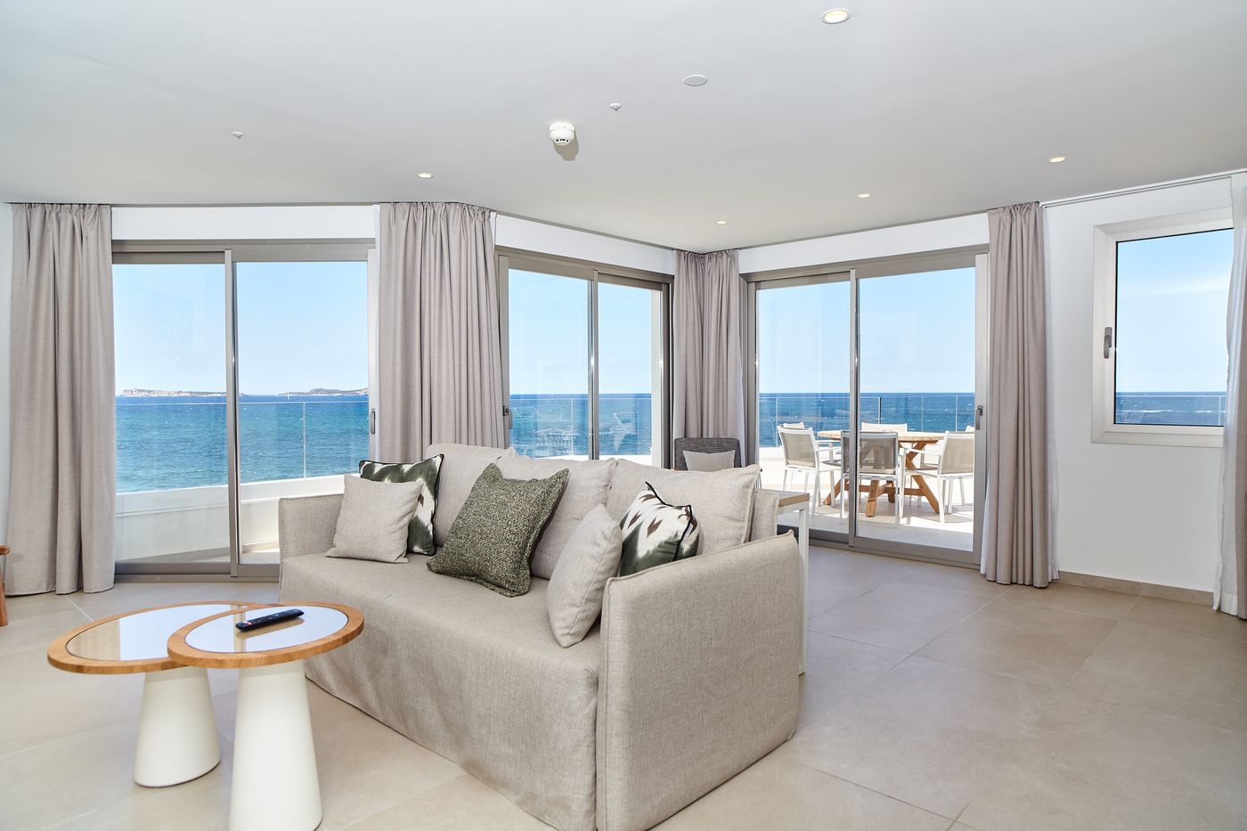 Marina-Palace-Prestige-by-Intercorp-Hotel-Group-Room-30