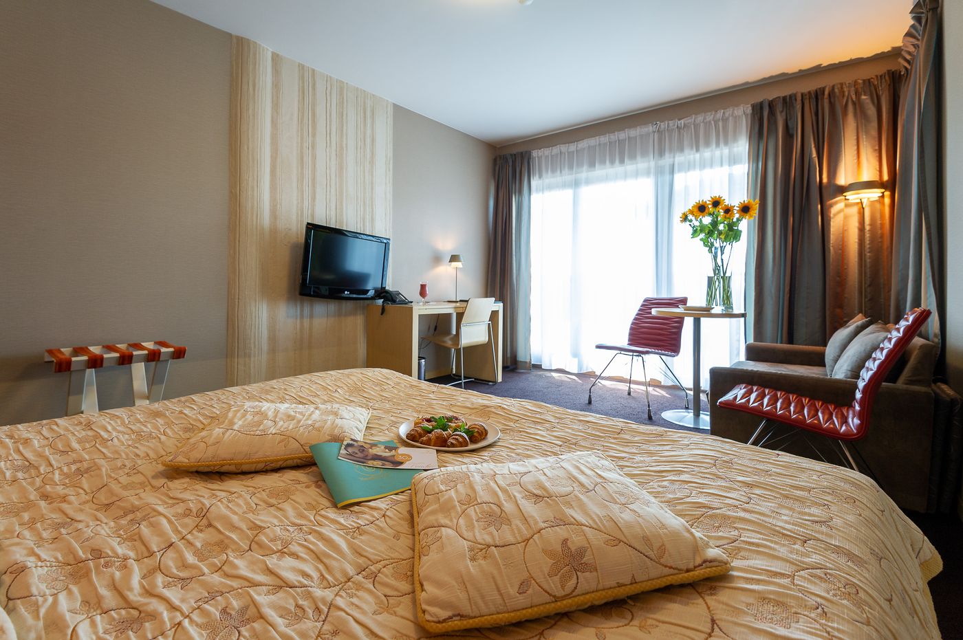 Hotel-Niebieski-Art-Hotel---Spa-Room-20