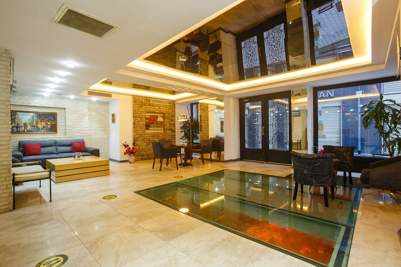 Peninsula-Galata-Boutique-Hotel-Lobby-2