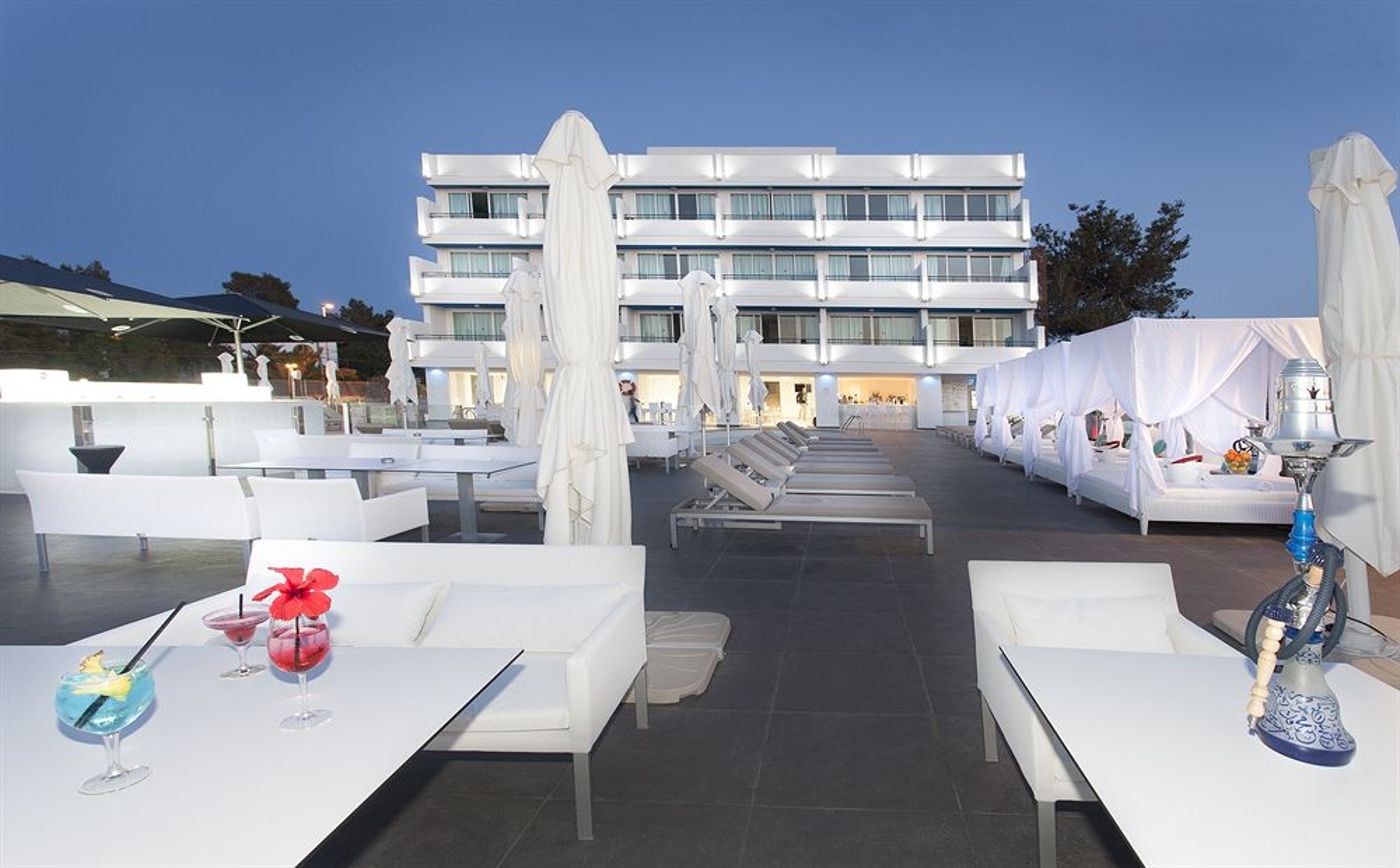 Marina Playa Apartments