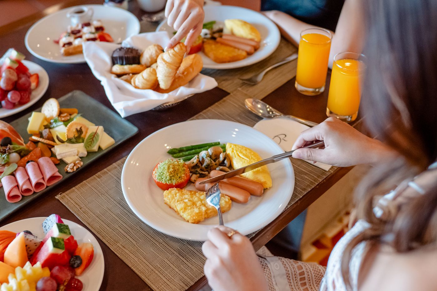 Rembrandt-Residences-Bangkok-Restaurant-48