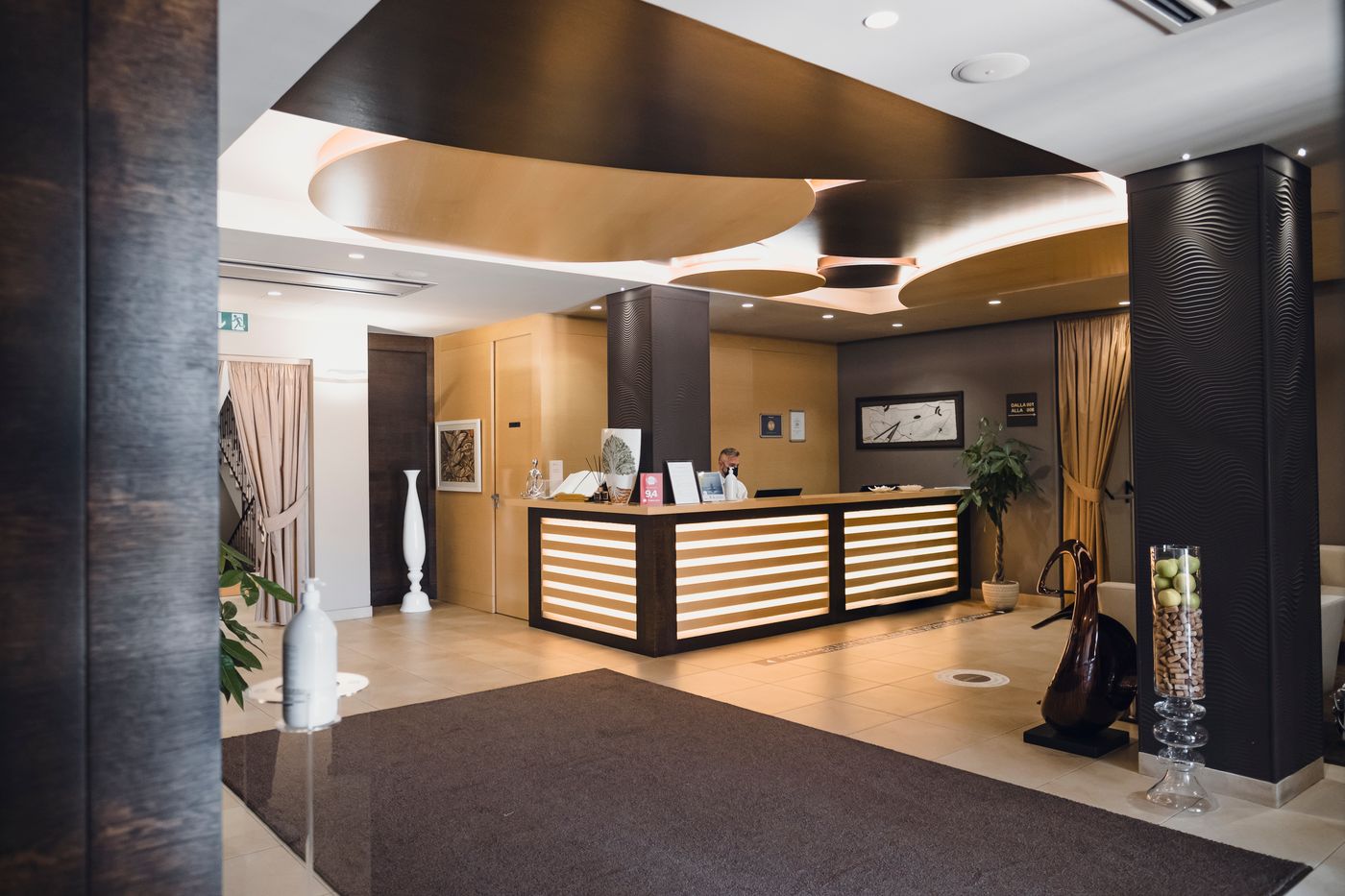 Modica-Palace-Hotel-Lobby-26