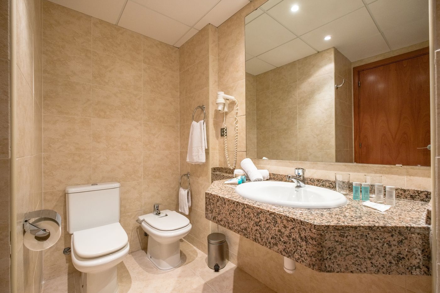 California-Palace-Room-26