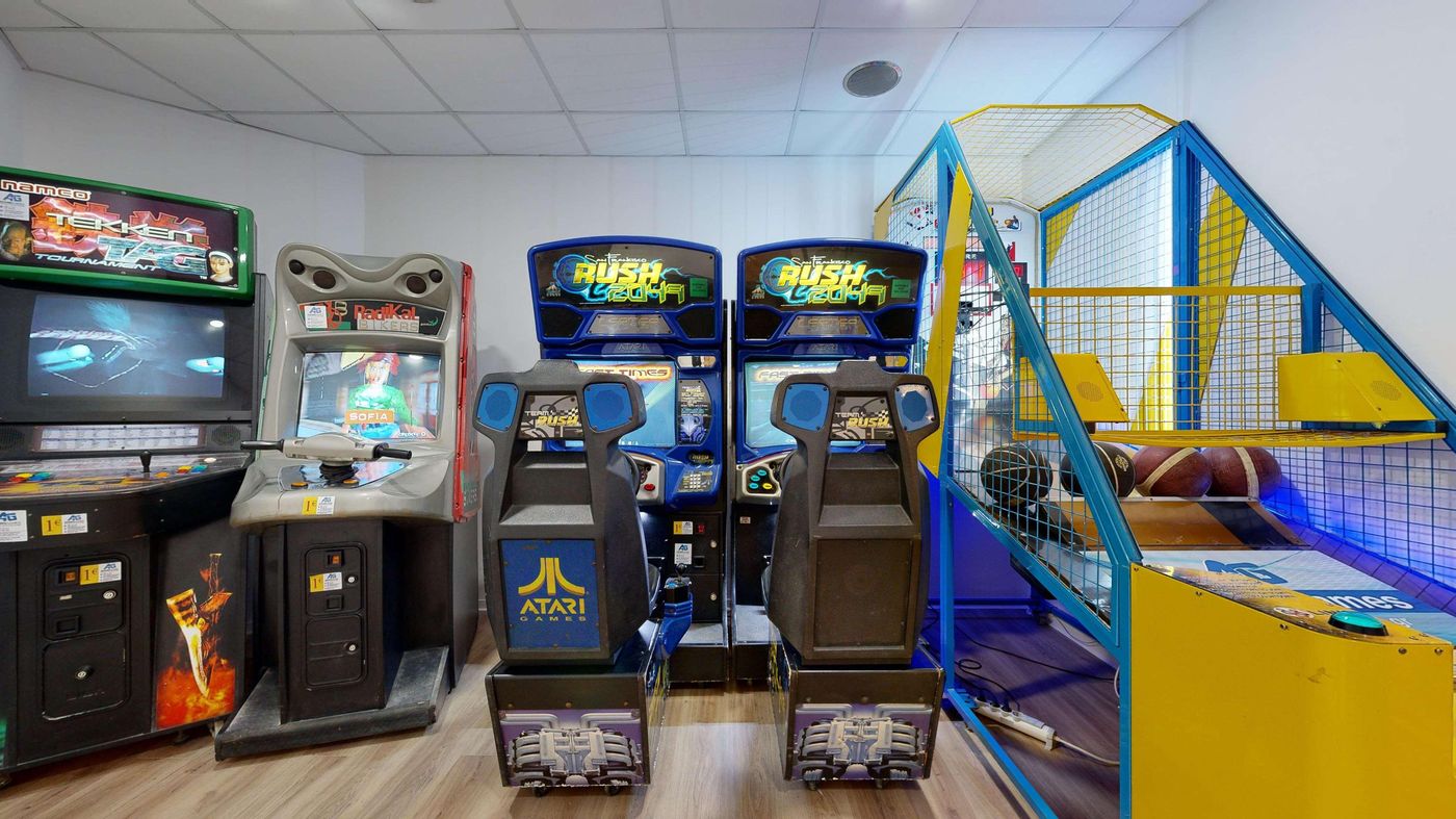 Athena-Pallas--Sports-and-Entertainment-68