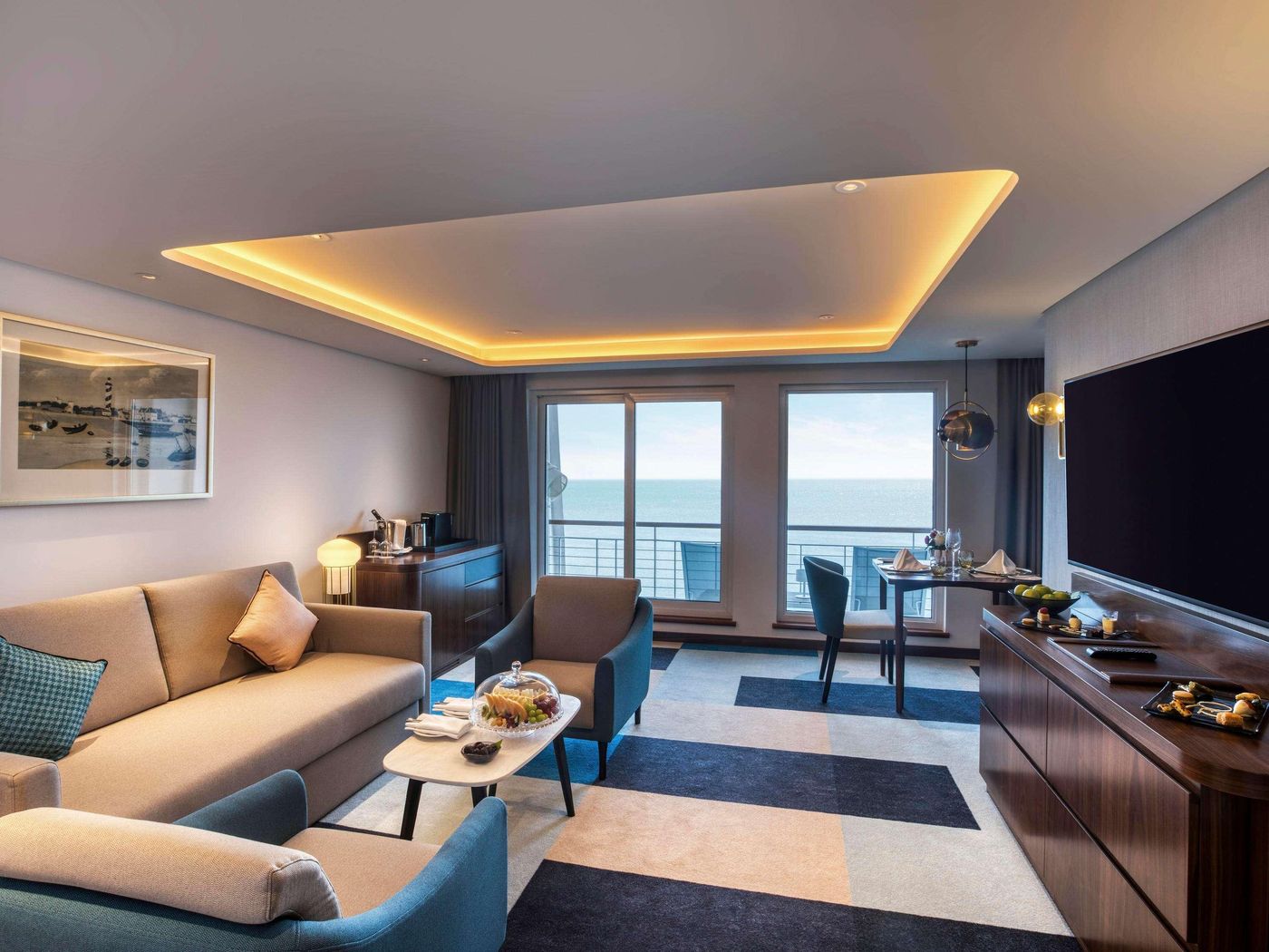 Queen-Elizabeth-2-Hotel-Sports-and-Entertainment-39