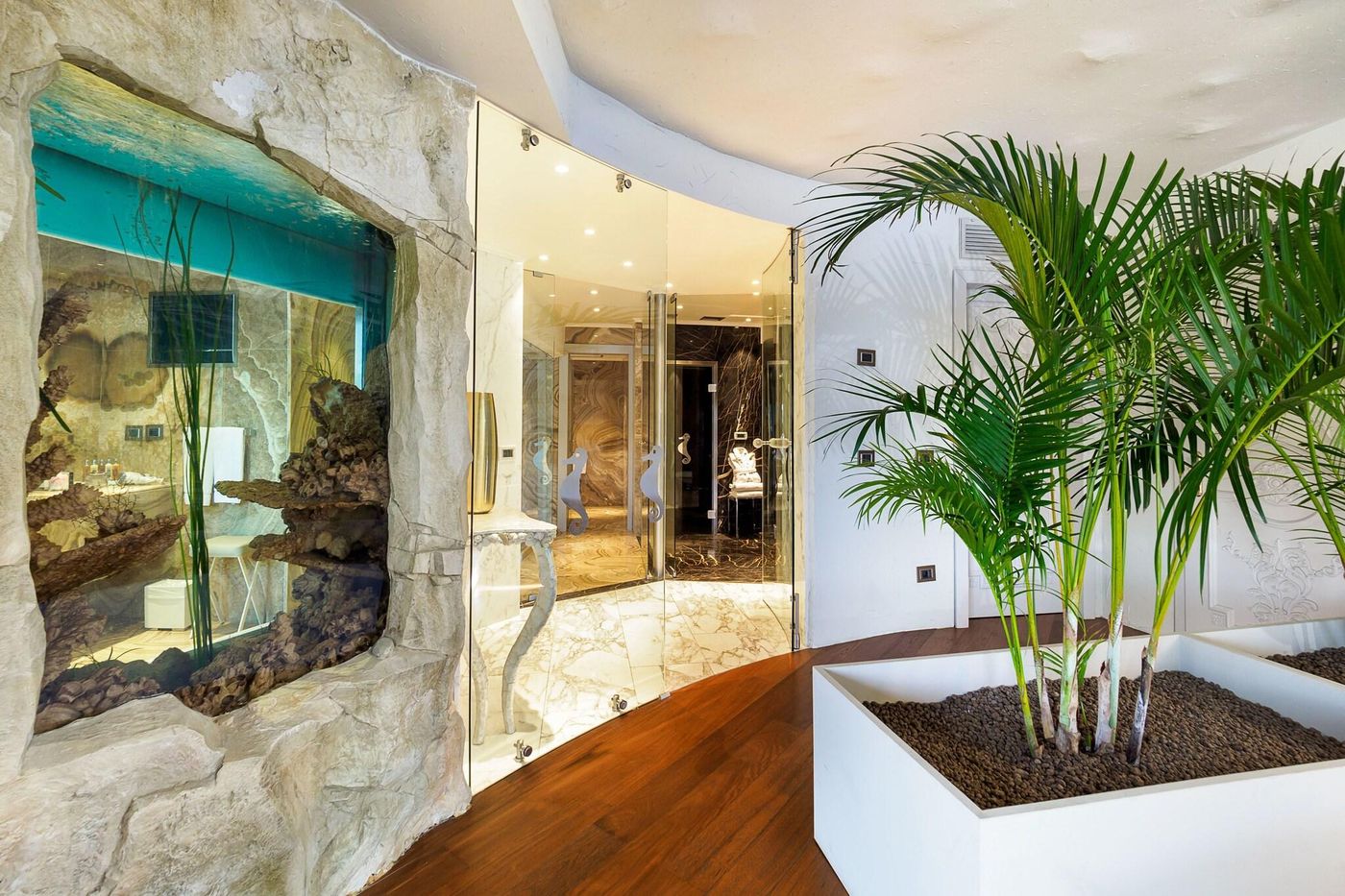 Grand-Hotel-Atlantis-Bay-Room-37