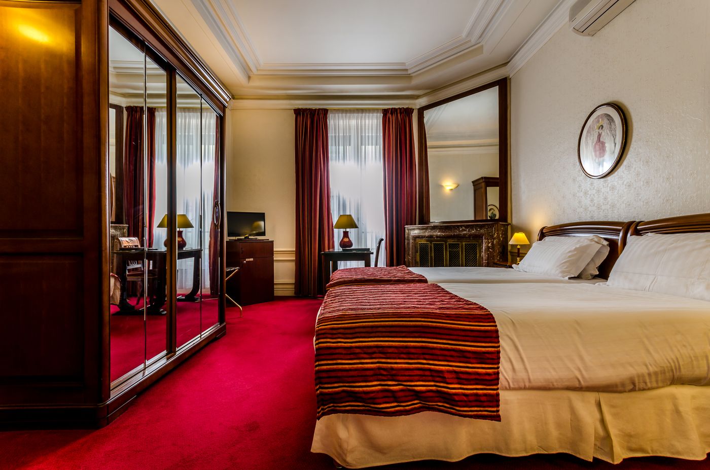 Hotel-Langlois-Room-9