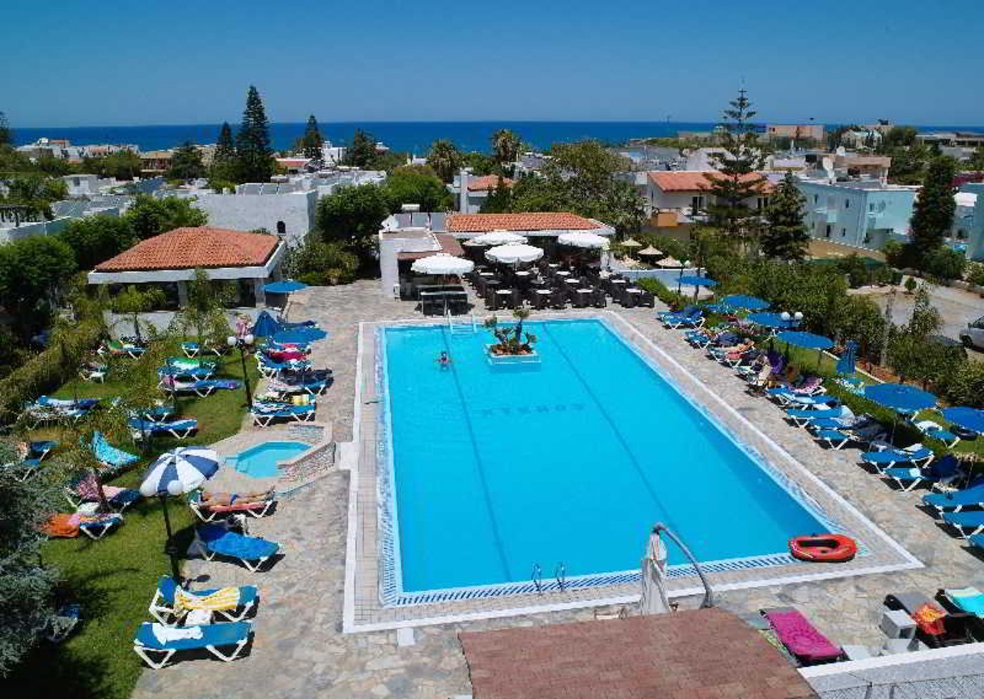 smartline-Kyknos-Beach-Pool-10