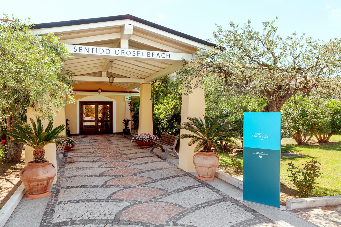 Sentido-Orosei-Beach-Lobby-10