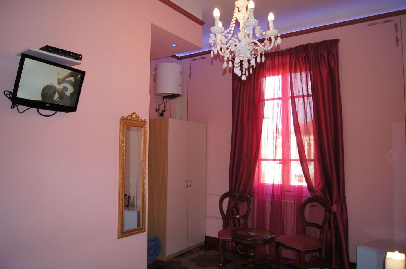 B---B-La-Mimosa-Room-47