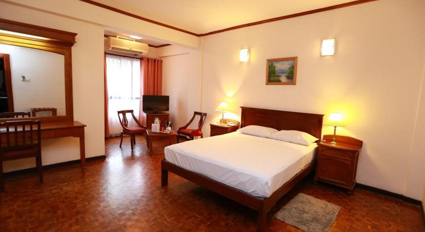Hotel-Sapphire-Colombo-Room-4