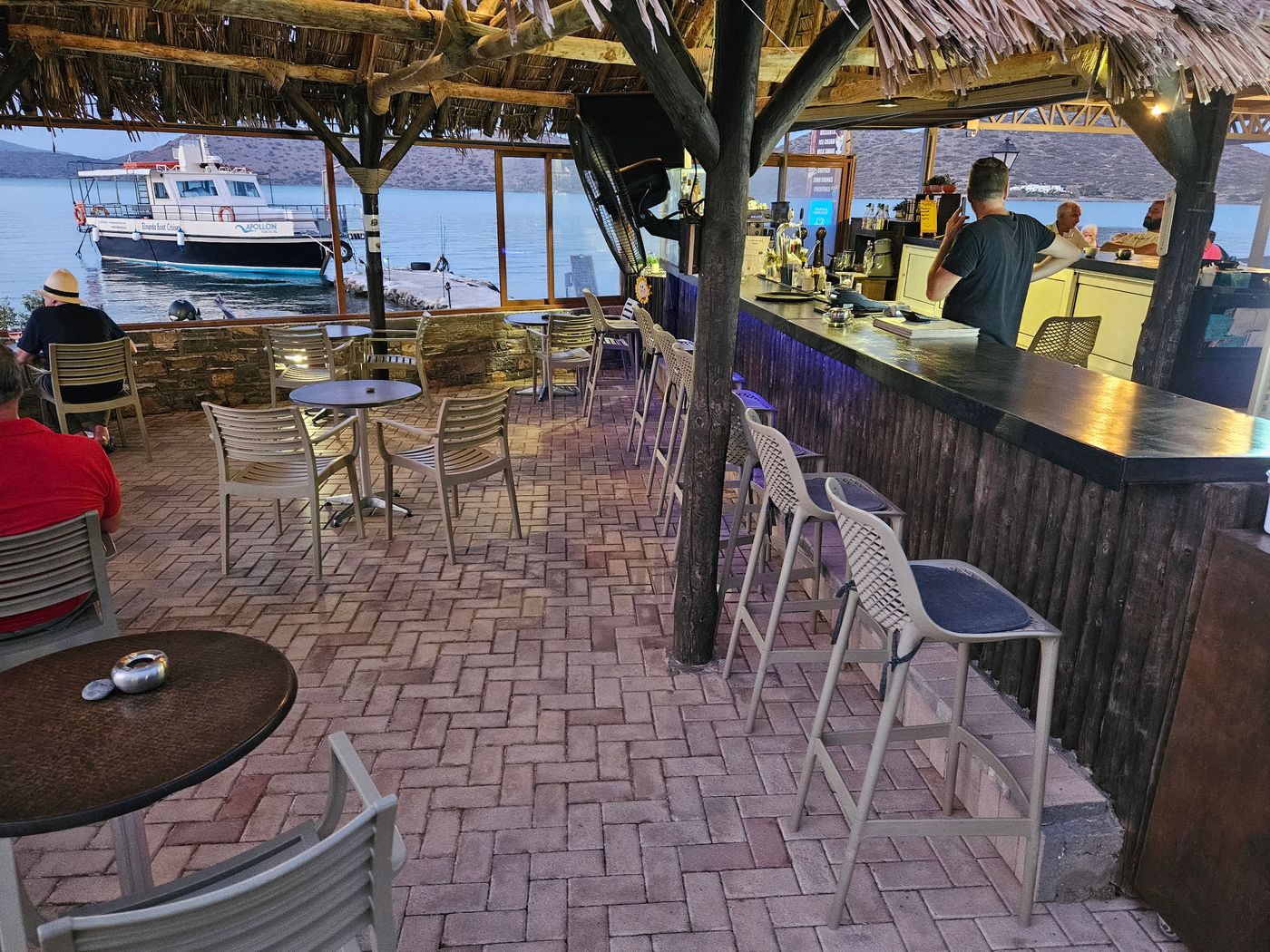 Elounda-Sunrise-Studios---Apartments-Bar-25