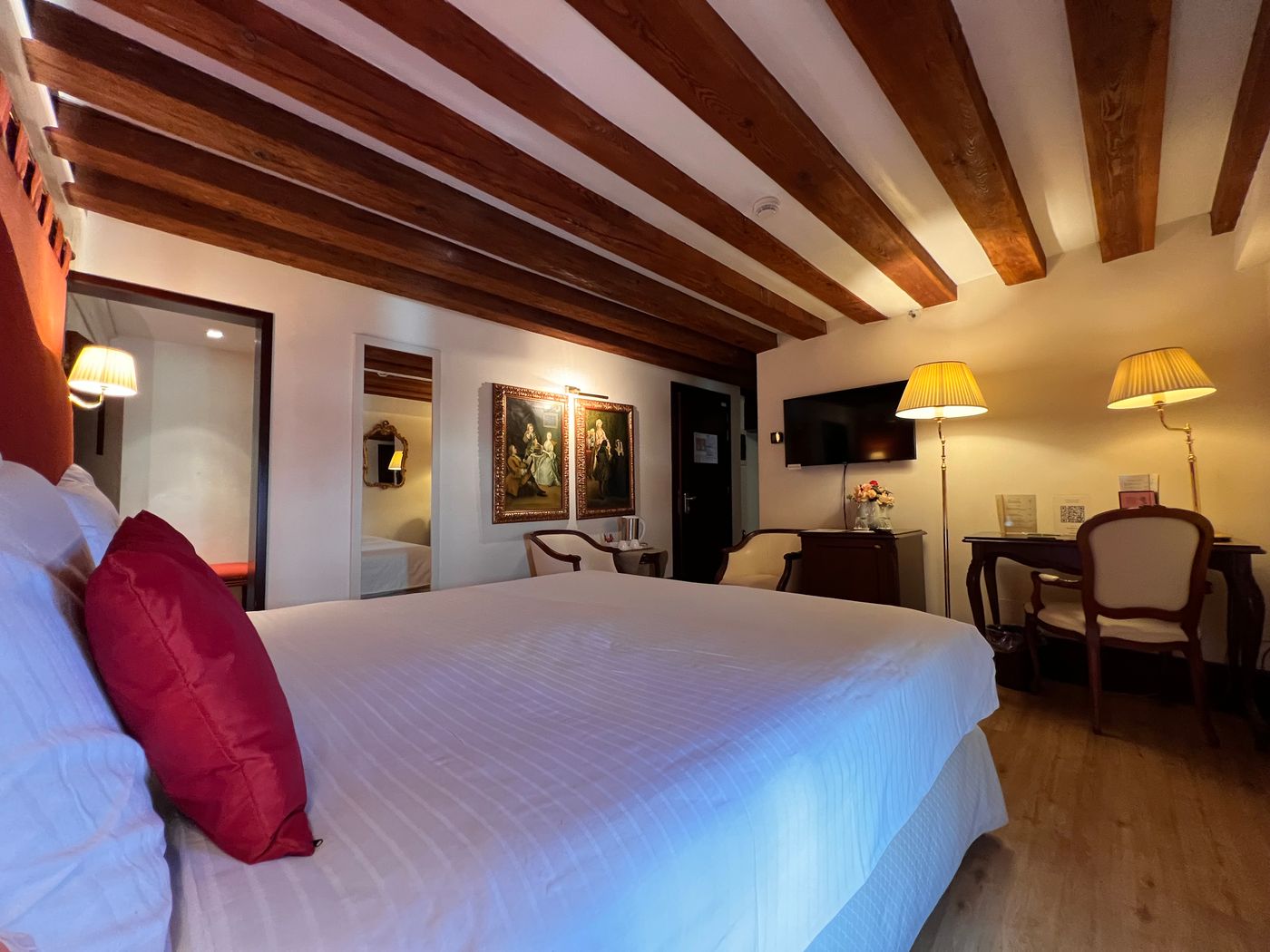 Ruzzini-Palace-Room-38