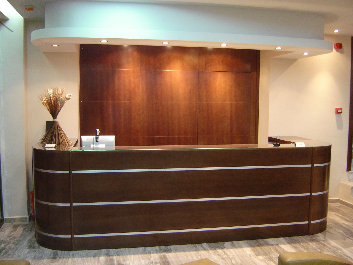 Sacallis-Inn-Beach-Hotel-Lobby-51