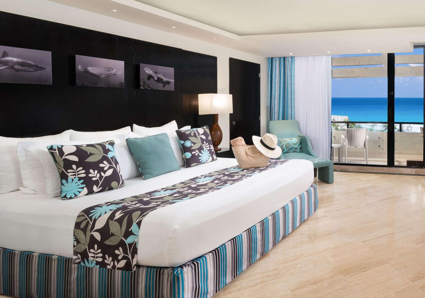 The-Pyramid-at-Grand-Oasis-Room-32