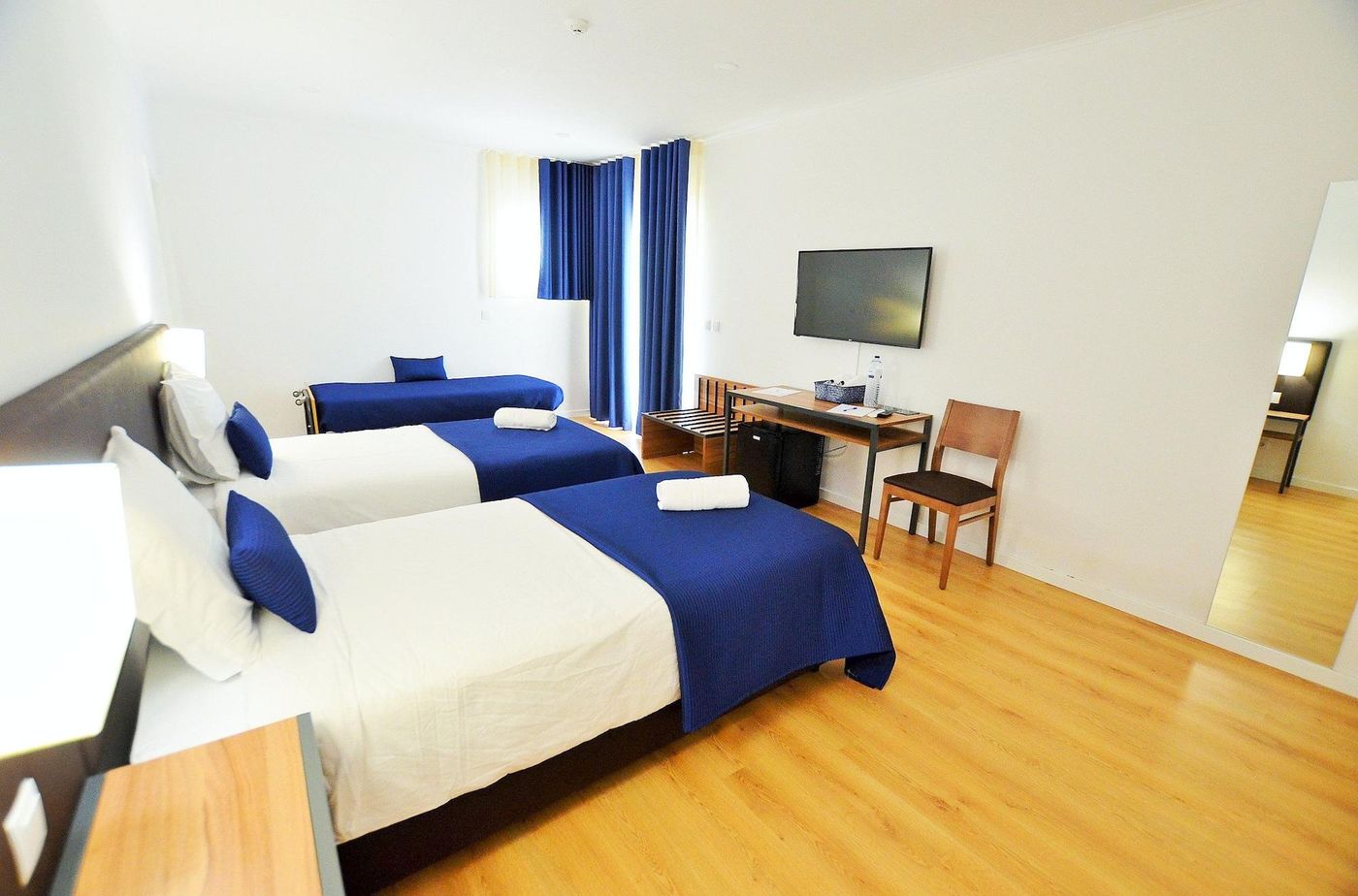 HILLTOP-OASIS---Lisbon-Lux-Oeiras-Resorts-Room-20