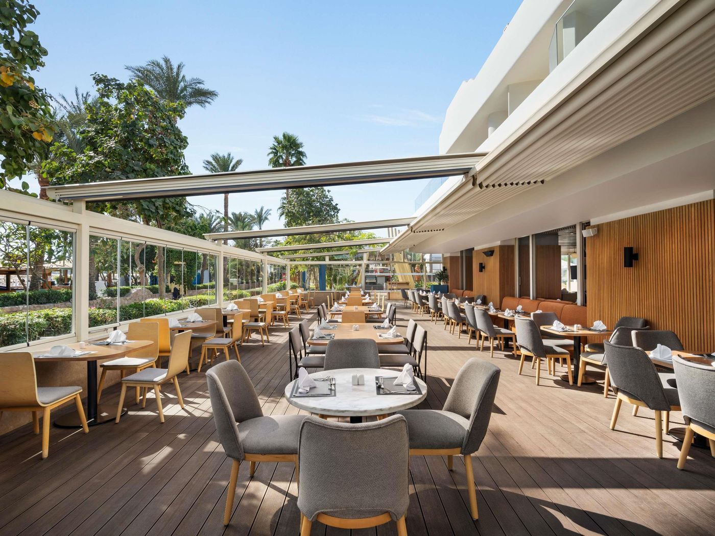 Novotel-Sharm-El-Sheikh-Beach-Restaurant-22