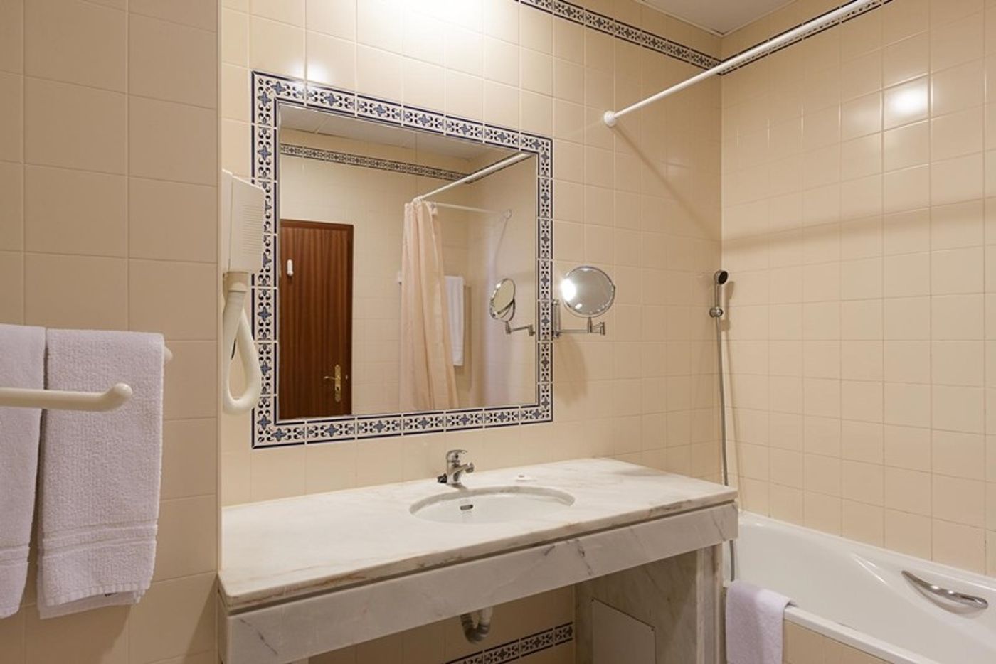 Apartamentos-do-Parque-Room-19