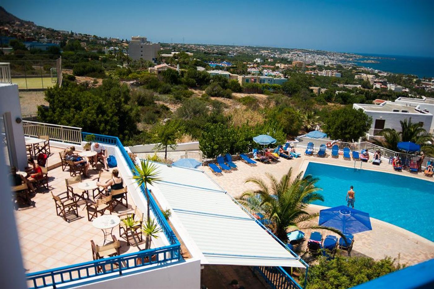 Best-Western-Sunshine-Village-General-view-3