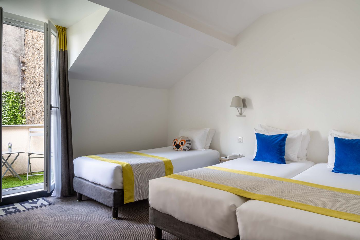 George-Astotel-Room-13