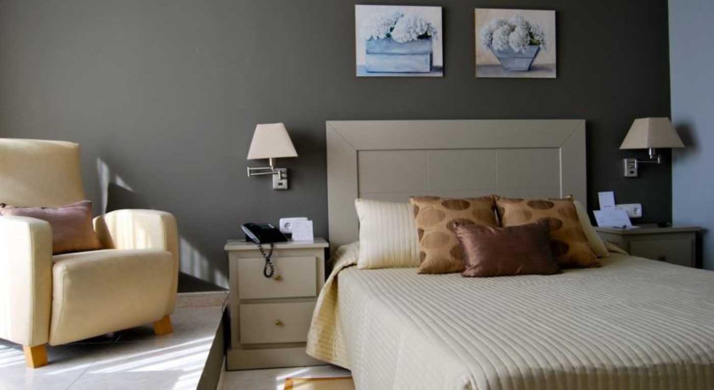 Alexandra Aparthotel