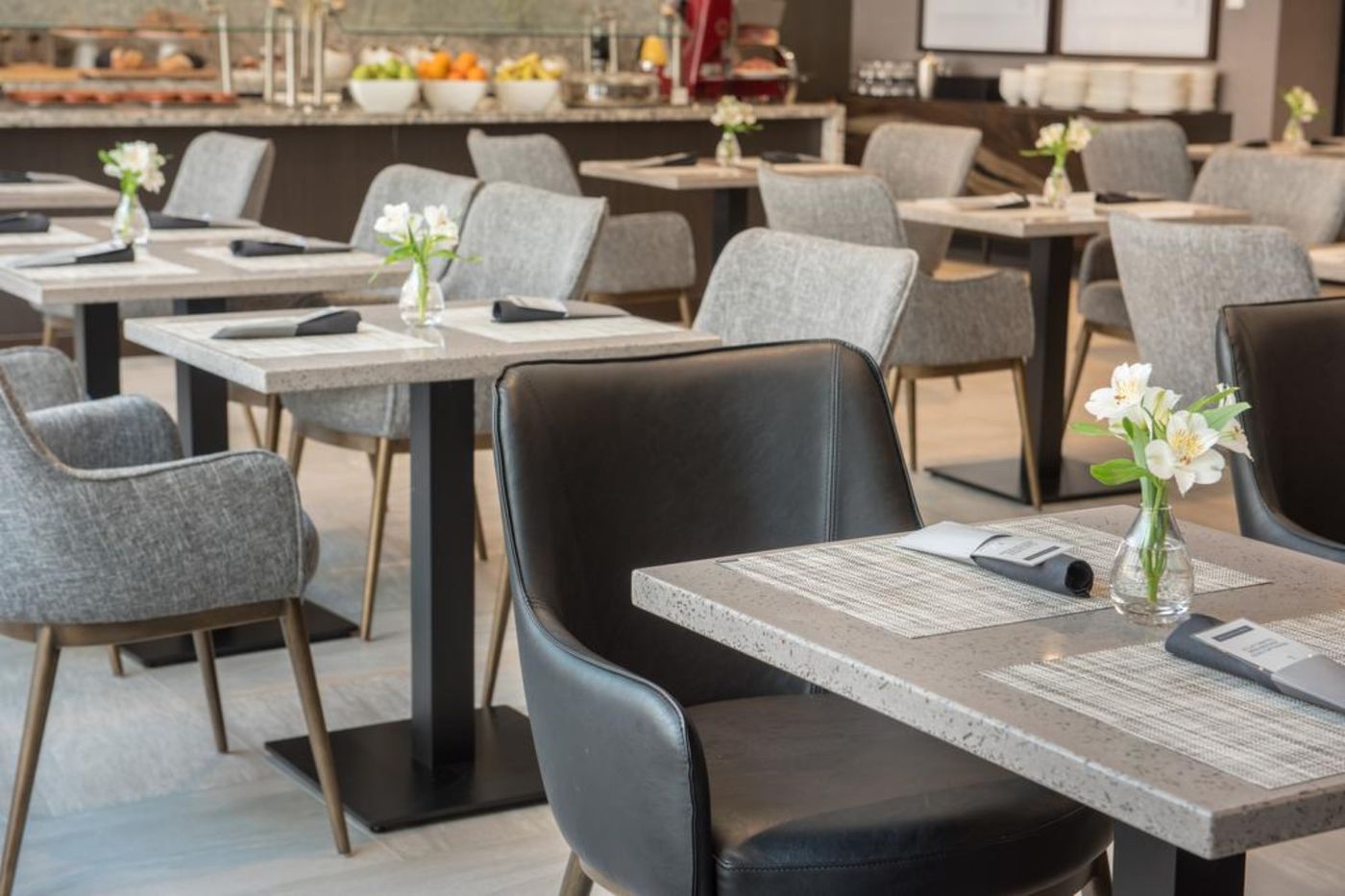 Ac-Hotel-By-Marriott-Boston-Cleveland-Circle-Restaurant-19