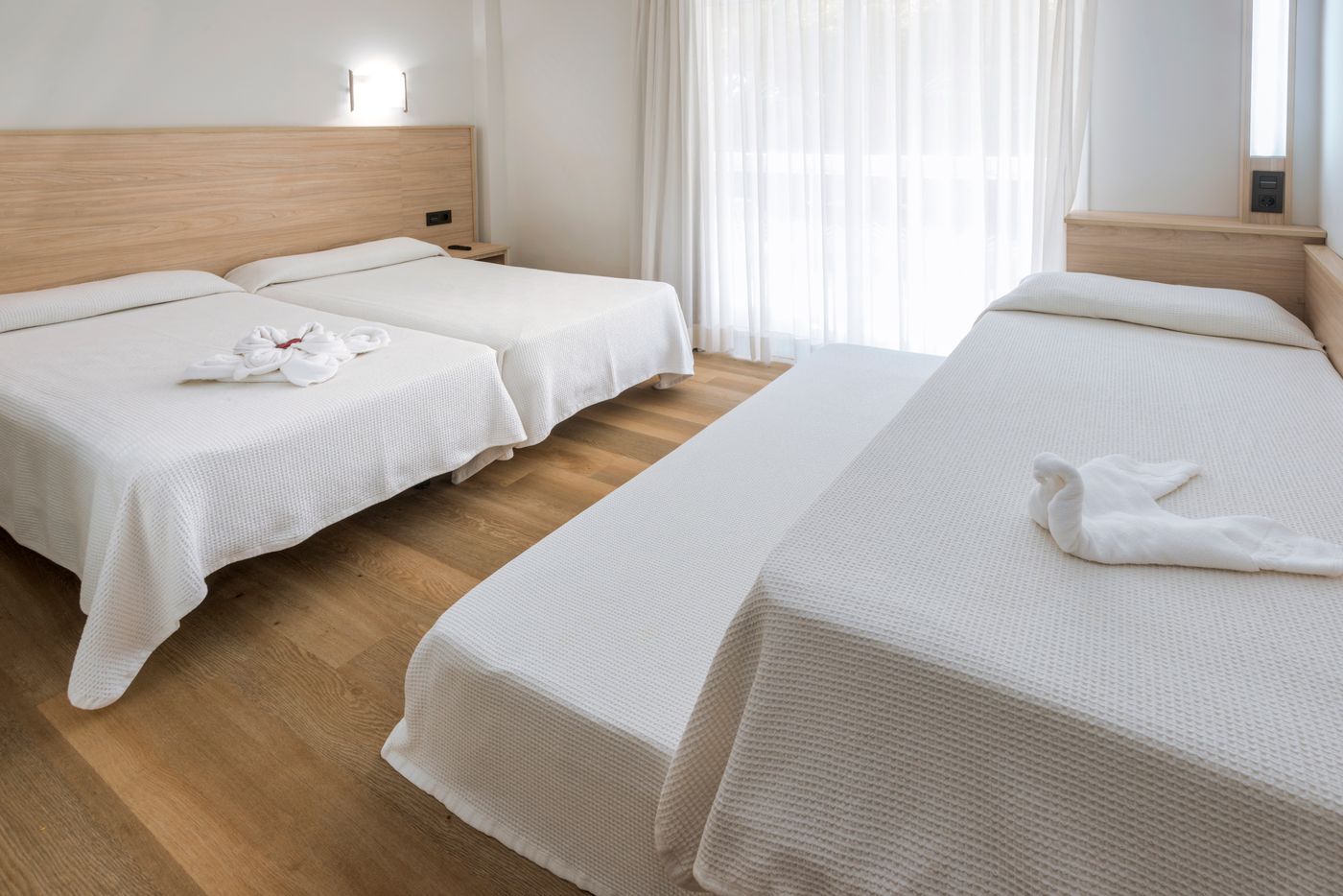 Ponient Aparthotel Marinada