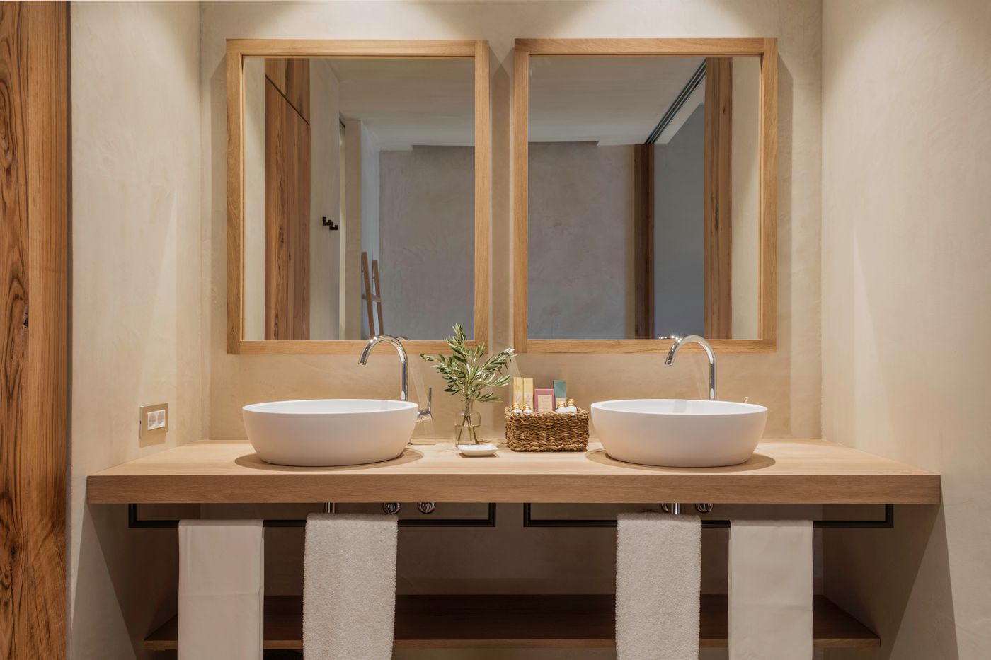 Peralada-Wine-Spa---Golf-Room-37