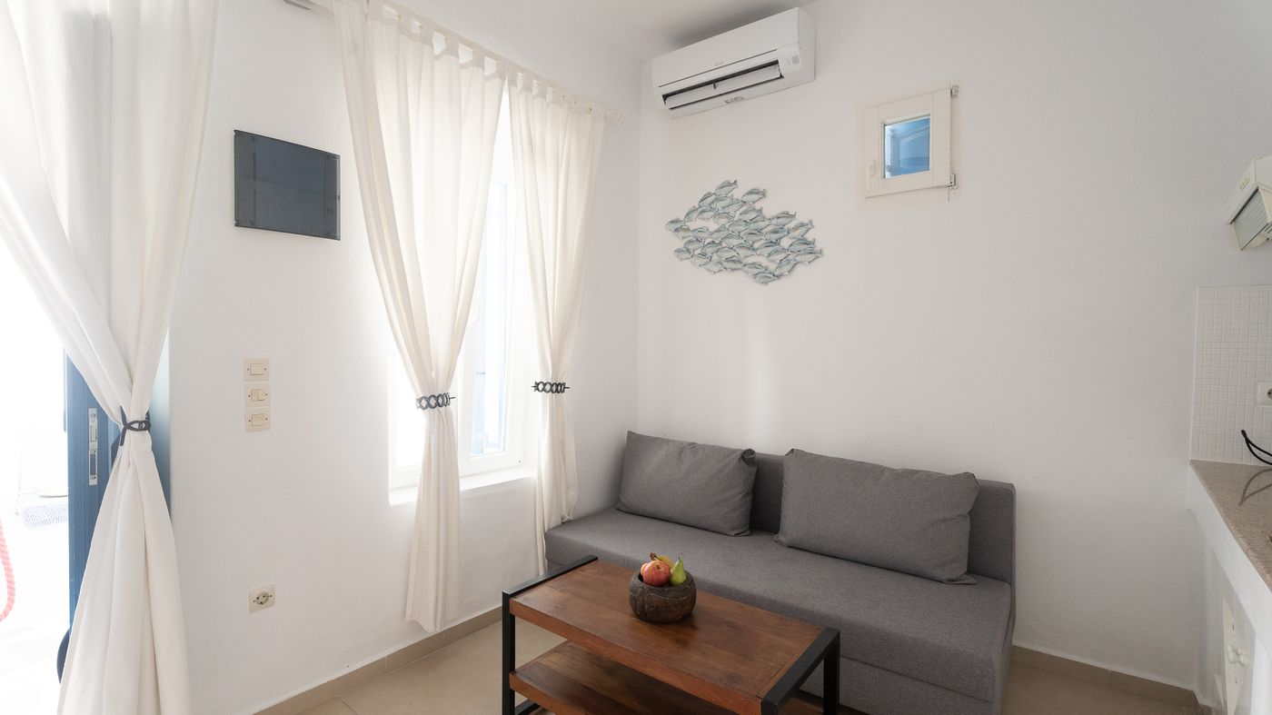 Eleanna-s-Suites-Mykonos-Room-12