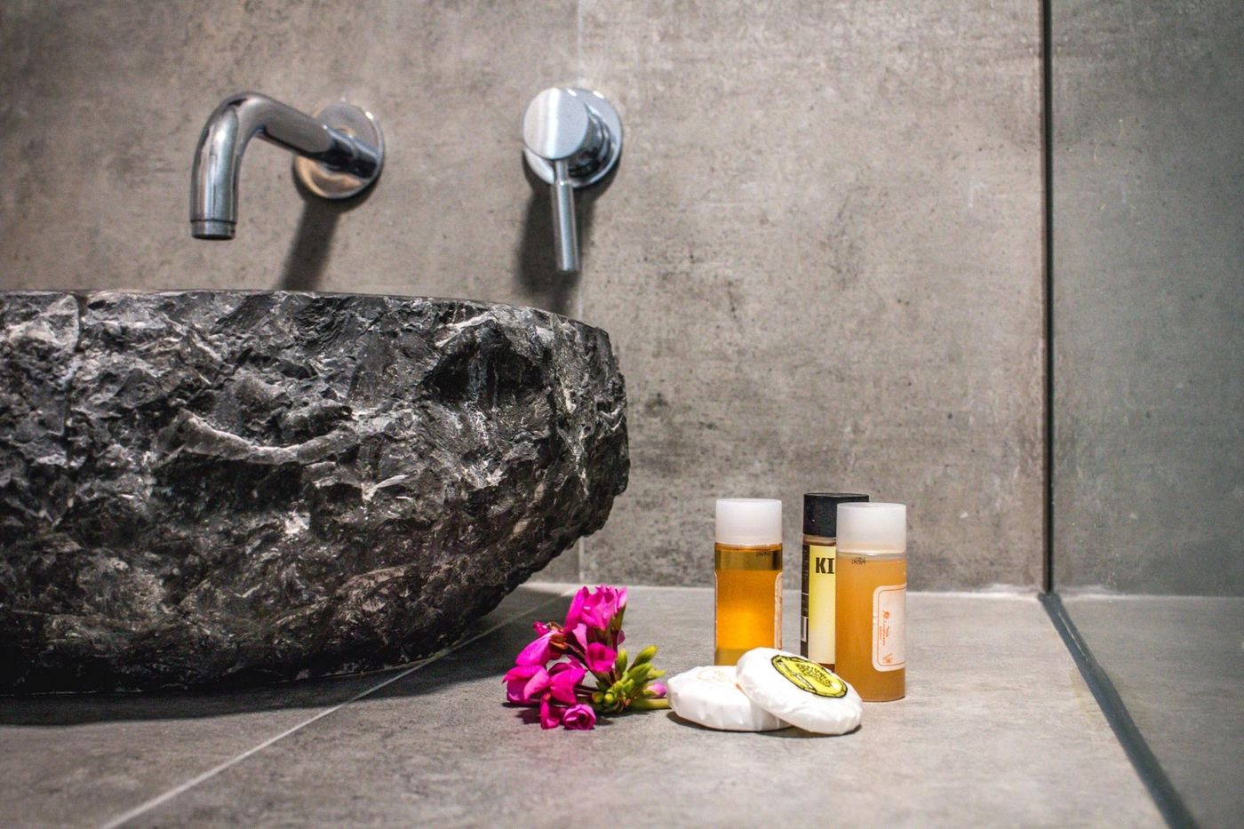 Malibu-Boutique-Room-65