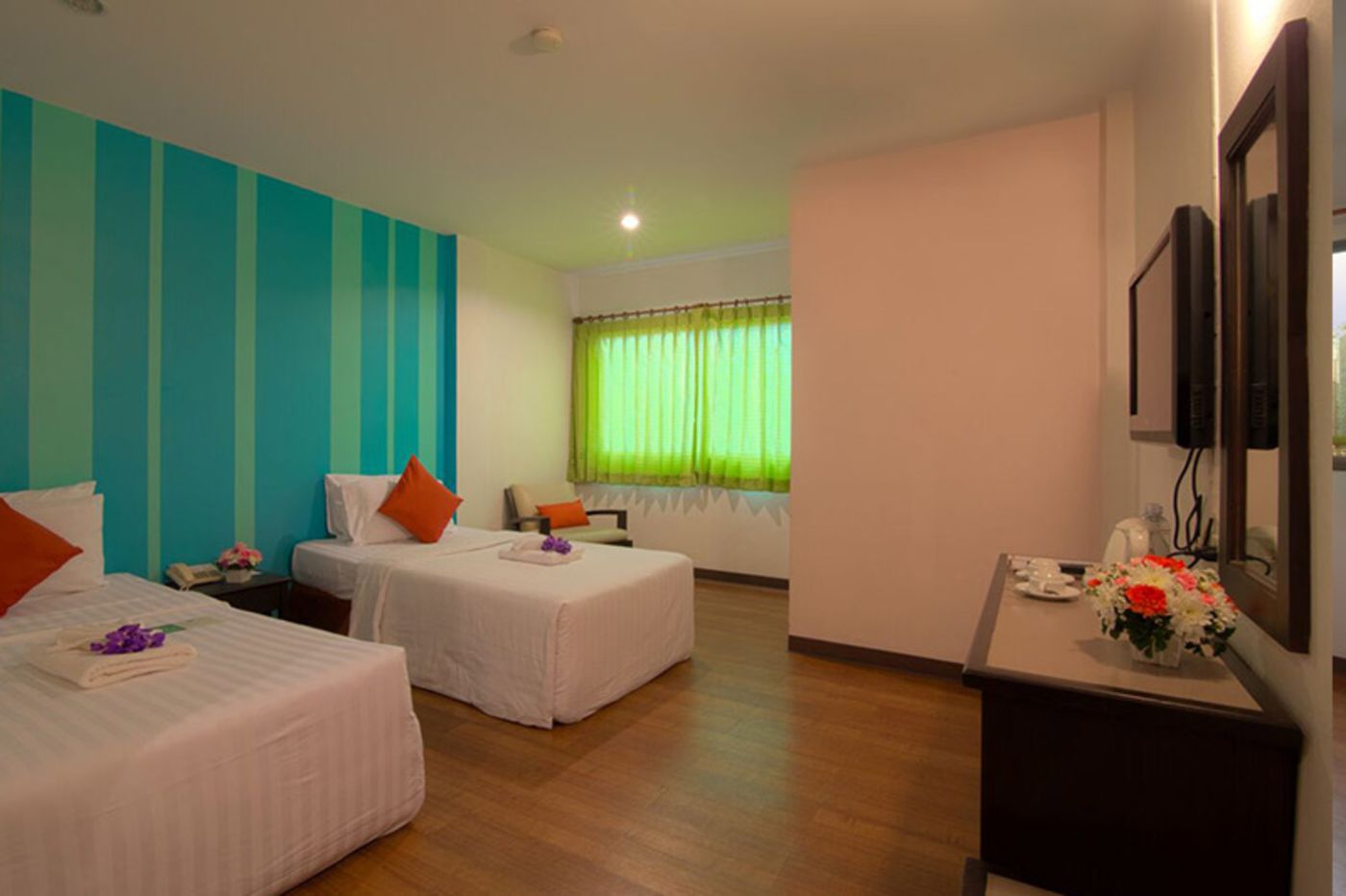 Woraburi-Sukhumvit-Hotel---Resort-Room-8