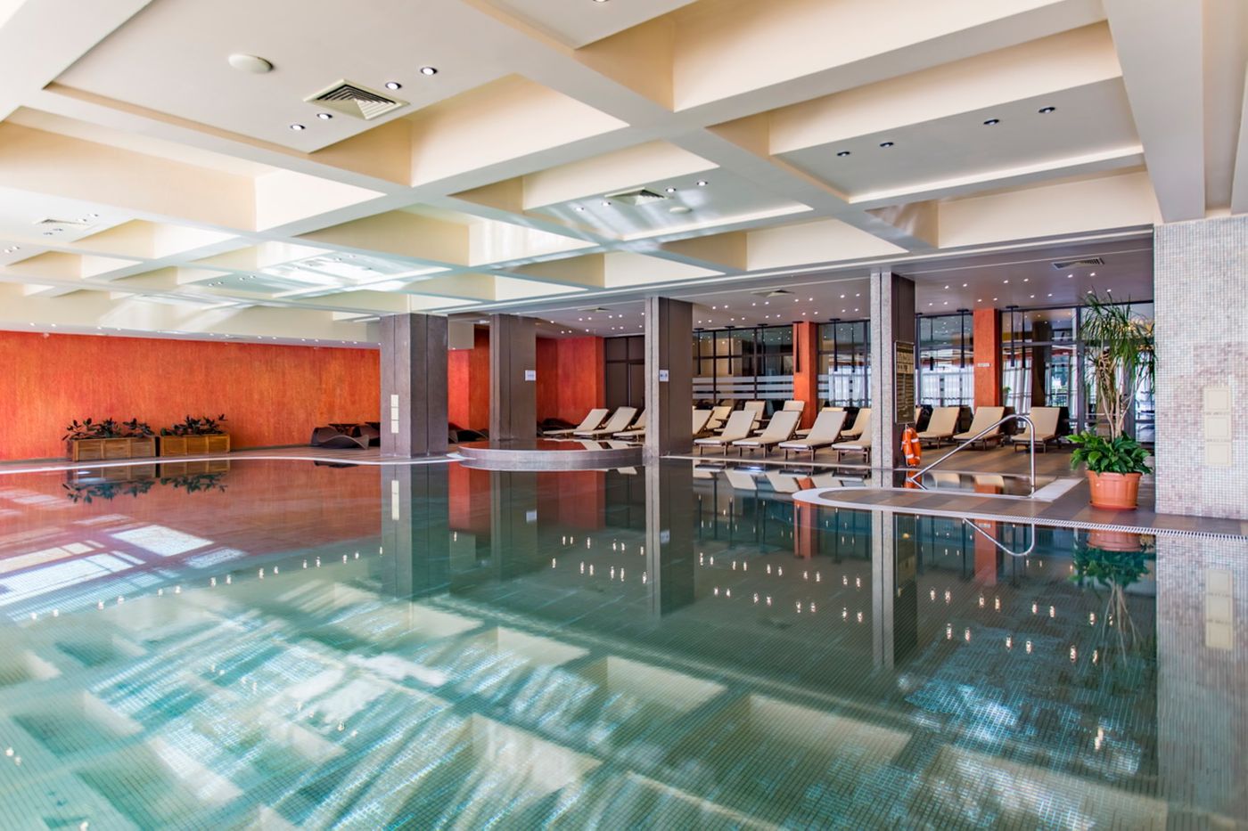 Barcelo-Royal-Beach-Pool-61